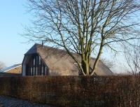 Nieuwe architectuur passend bij het karakter van het buitengebied.