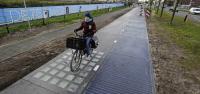 Fietspad met zonnepanelen (Krommenie)