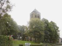 De Oude Toren van Puiflijk is hoog en droog gelegen op een terp.