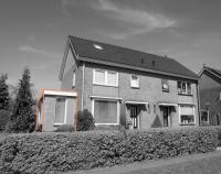 Aan, uit en bijgebouwen in het voorerfgebied