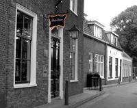 Reclames bij monumenten en in beschermde dorpsgebieden