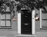 Reclames in woongebieden bij een bedrijf aan huis