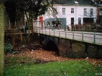 Brug over stadsgracht